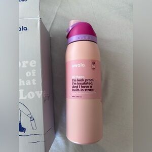 Owala 40oz. FreeSip Insulated Pink Water Bottle